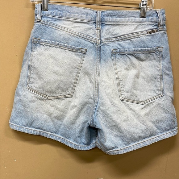 Kancan High Rise Light Wash Distressed Denim Jean Shorts Size 5 - Picture 2 of 7